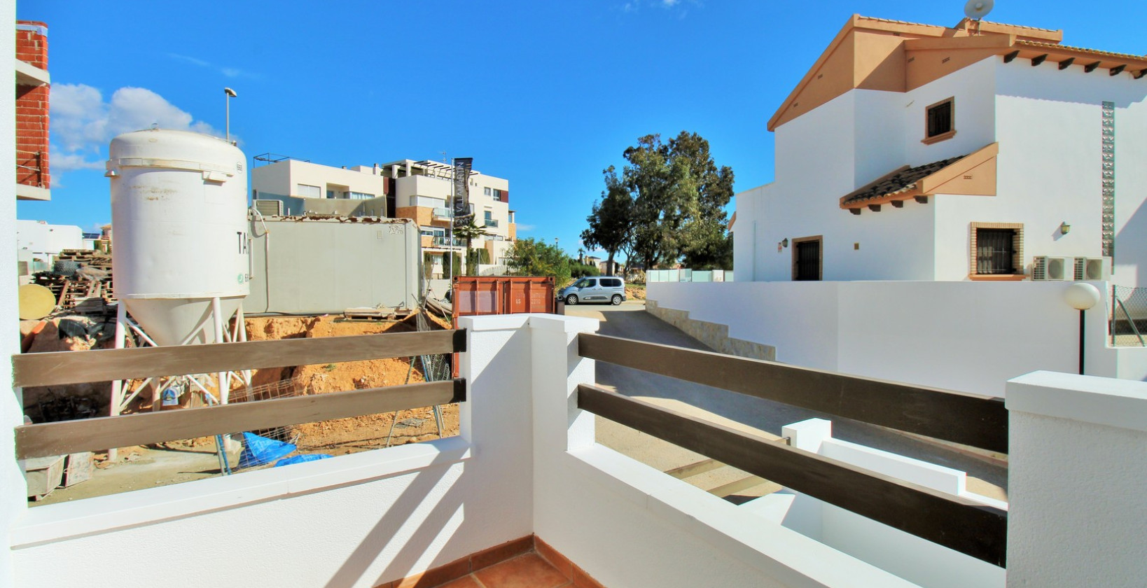 Resale - Villa - Villamartín - PAU 8