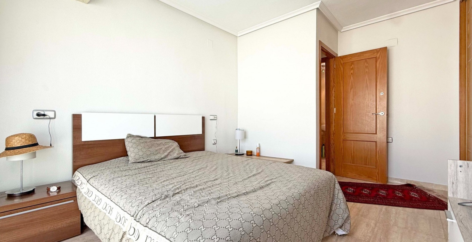 Resale - Apartment / flat - Torrevieja