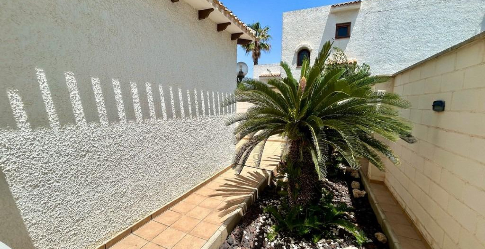 Resale - Villa - Orihuela Costa - La Zenia