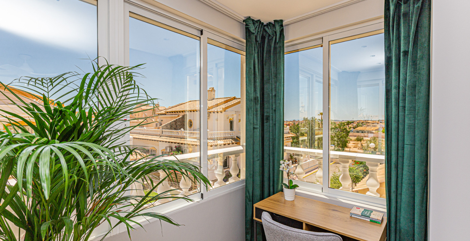 Resale - Townhouse - Los Altos