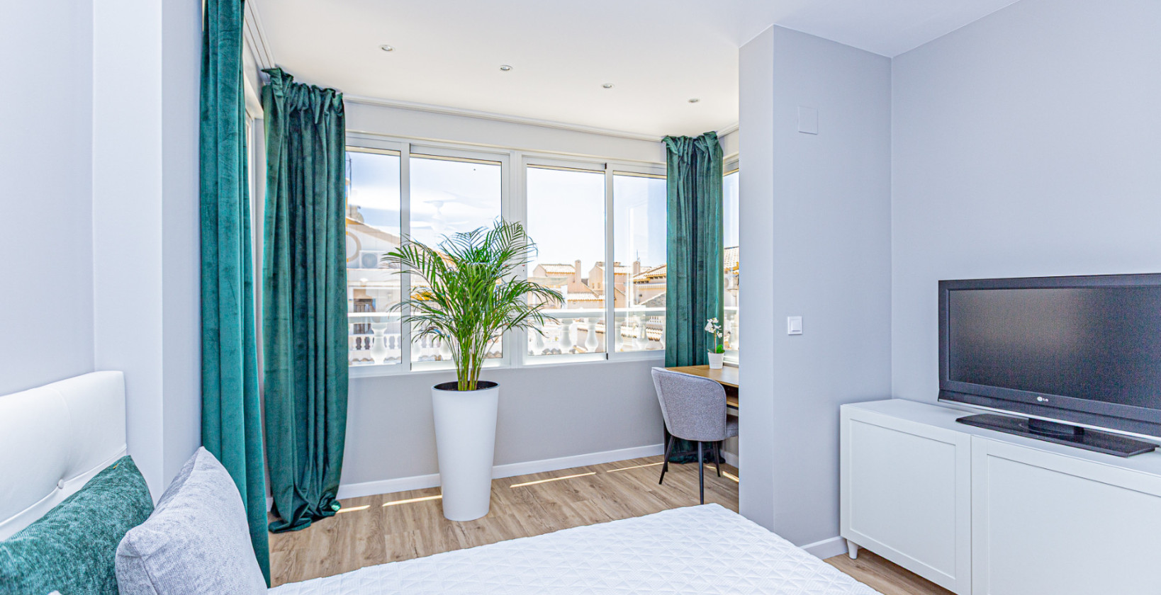 Resale - Townhouse - Los Altos