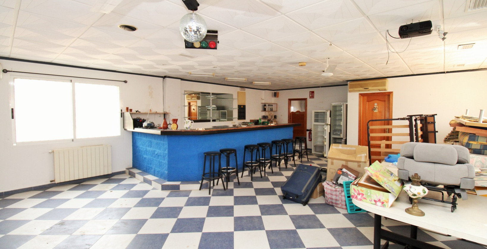 Bruktbolig - Kommersiell - Villamartín - Villamartin