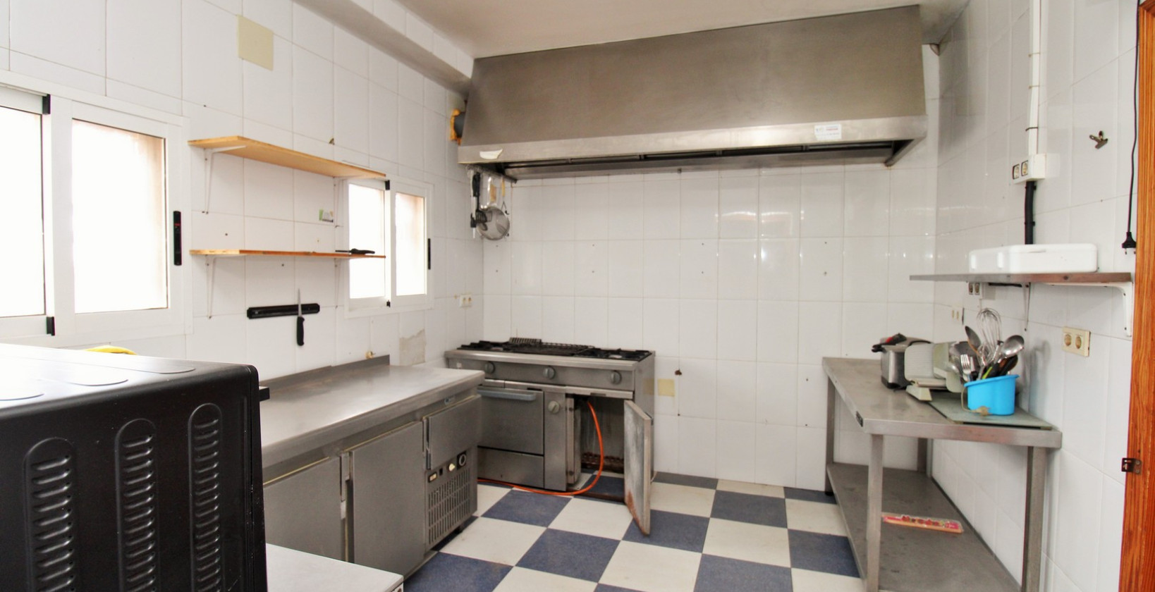 Bruktbolig - Kommersiell - Villamartín - Villamartin