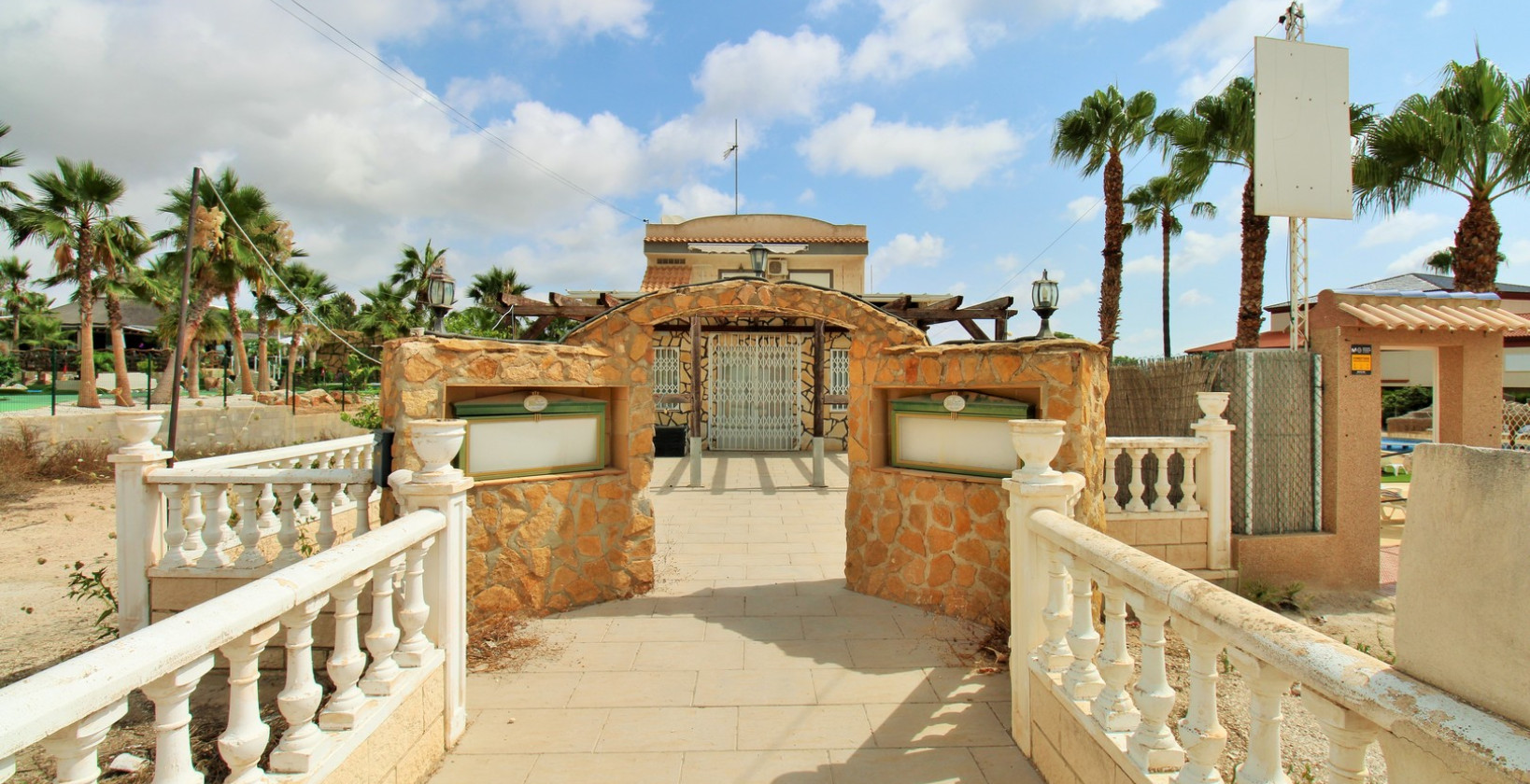 Bruktbolig - Kommersiell - Villamartín - Villamartin