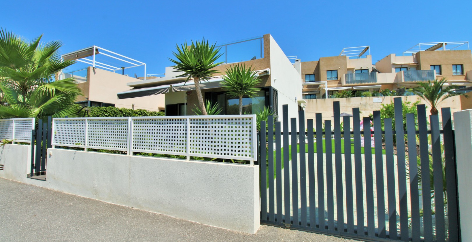 Återförsäljning - Villa - La Zenia