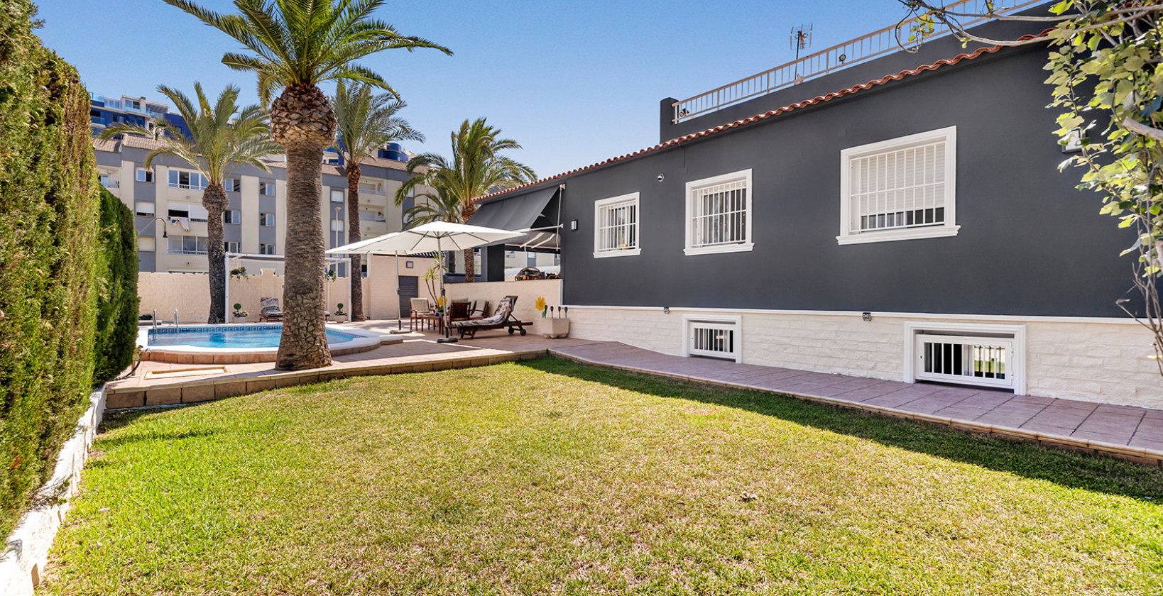 Resale - Villa - Torrevieja - Rocio del mar