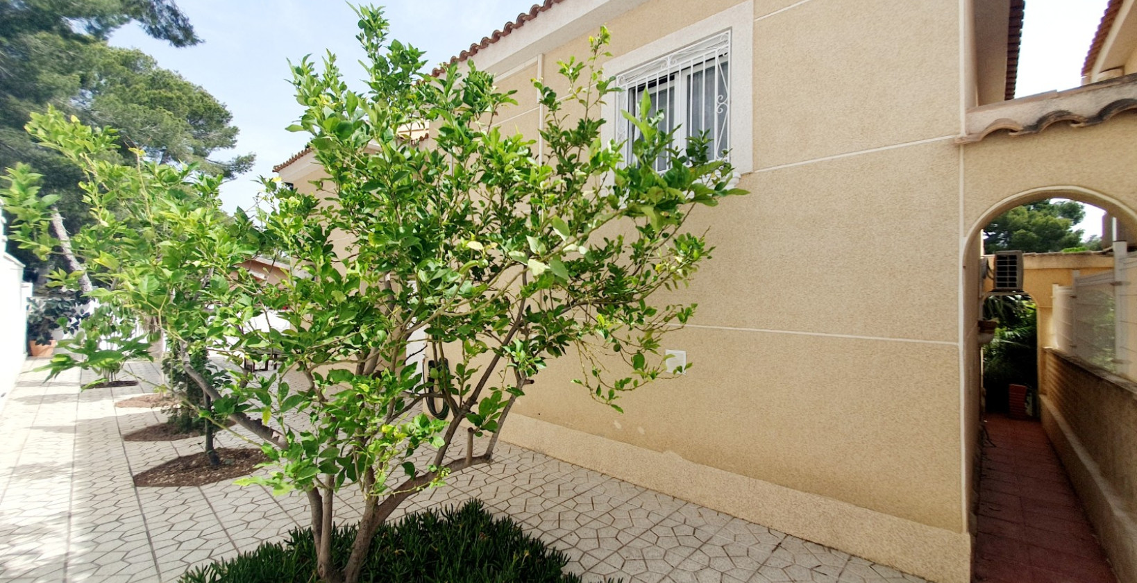 Resale - Villa - Torrevieja - Los Balcones - Los Altos del Edén