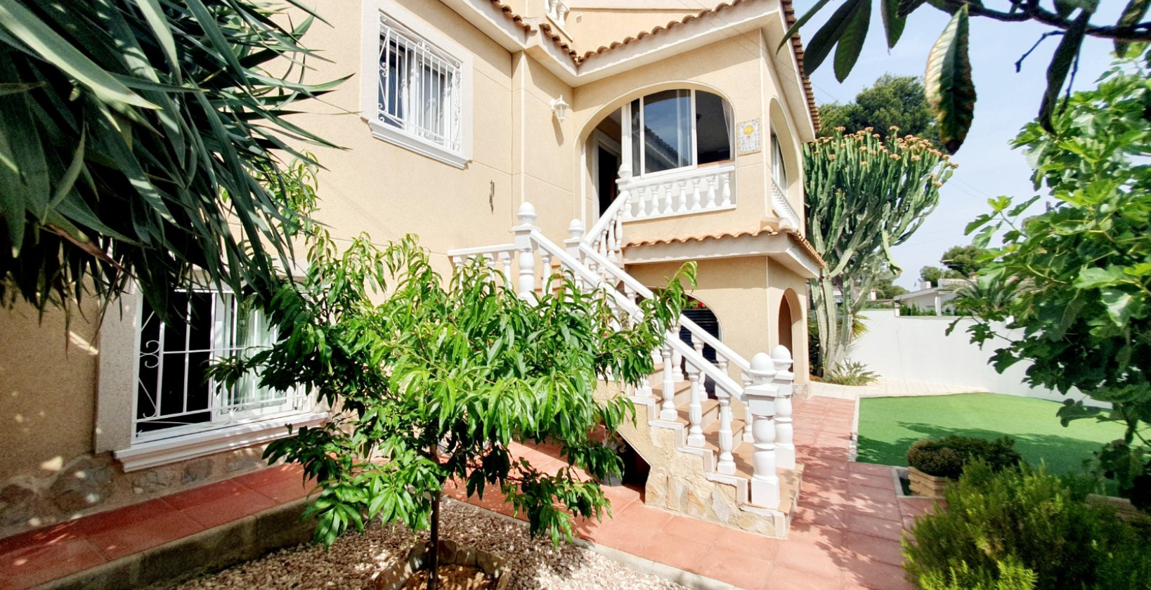 Resale - Villa - Torrevieja - Los Balcones - Los Altos del Edén