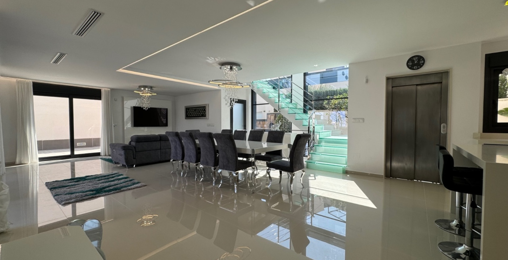 Återförsäljning - Villa - San Miguel de Salinas