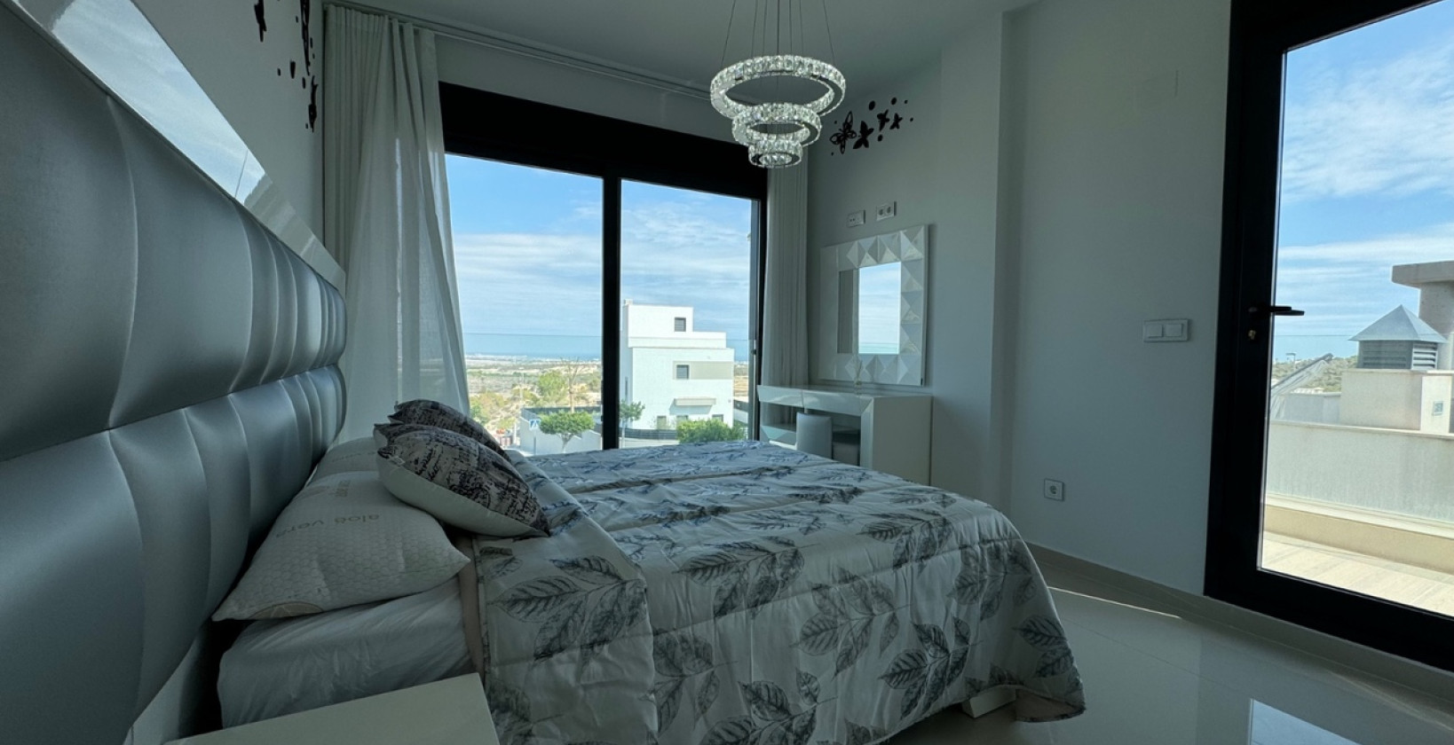 Återförsäljning - Villa - San Miguel de Salinas