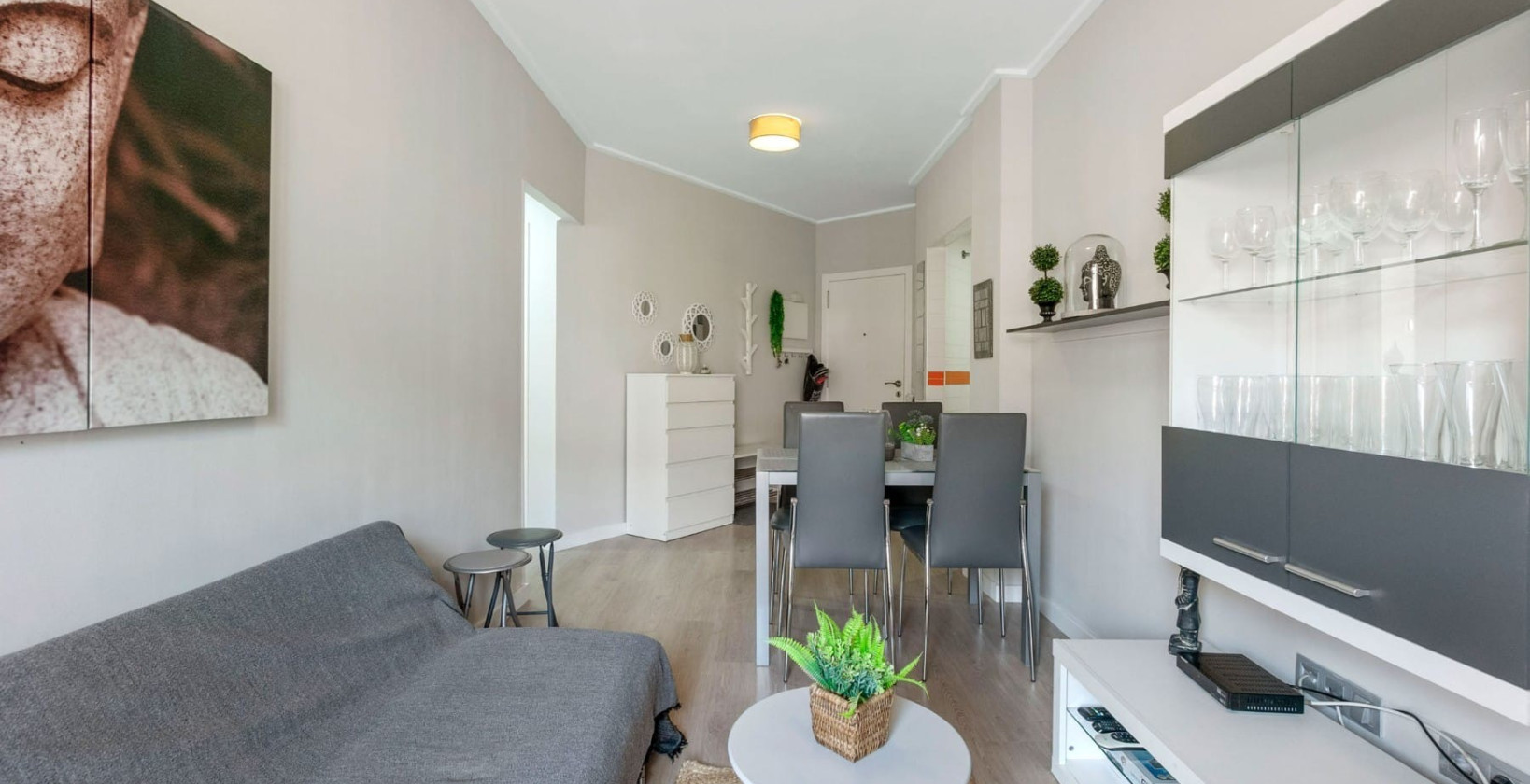 Resale - Apartment / flat - Torrevieja - Centro