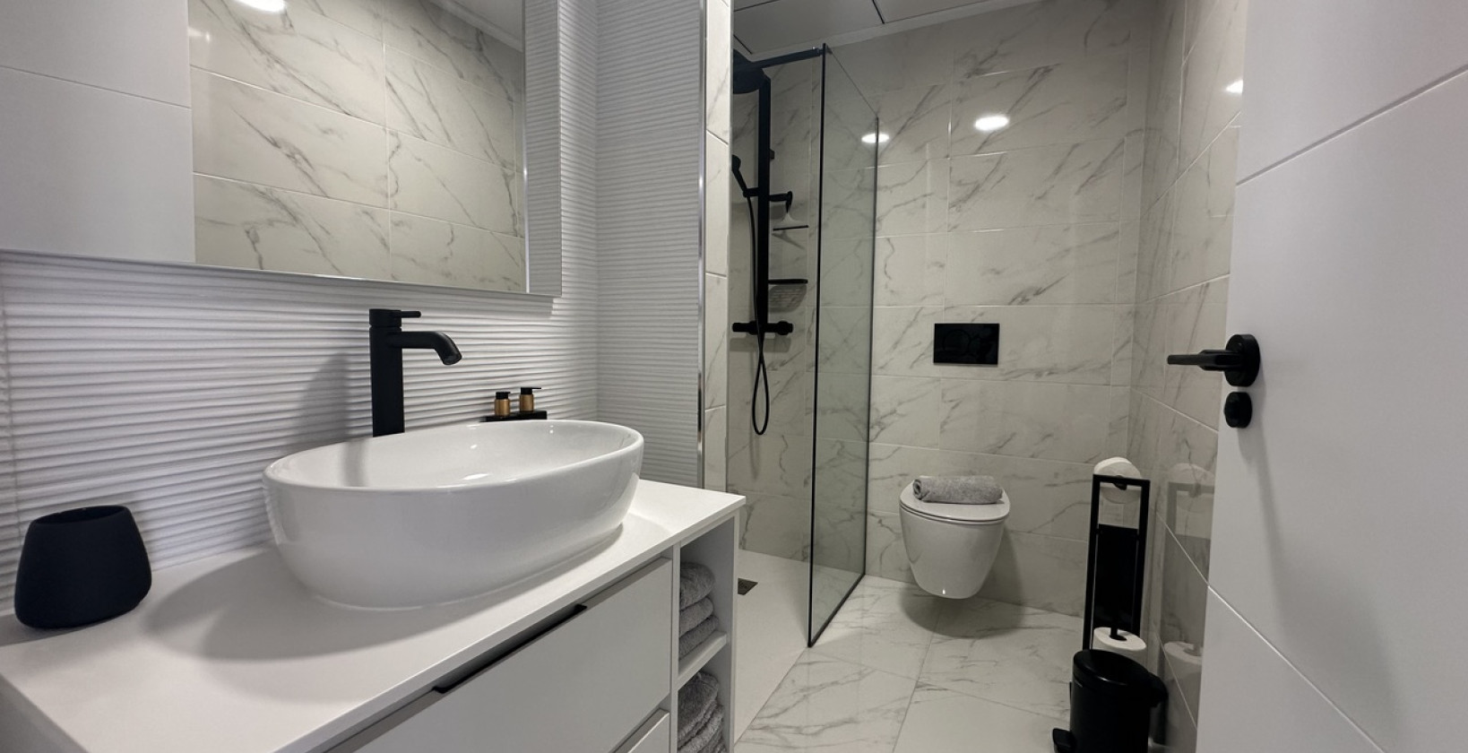 Resale - Apartment / flat - Torrevieja - Punta Prima