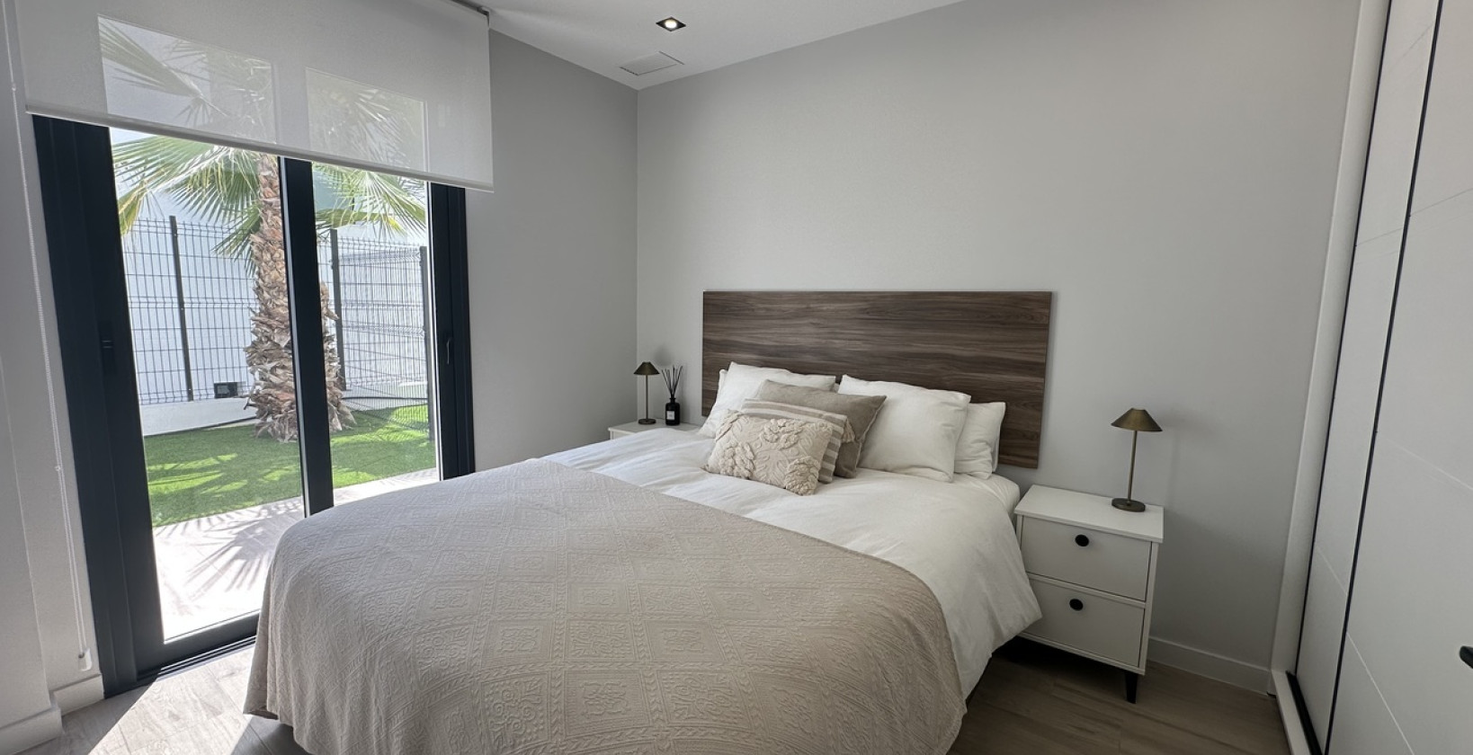 Resale - Apartment / flat - Torrevieja - Punta Prima