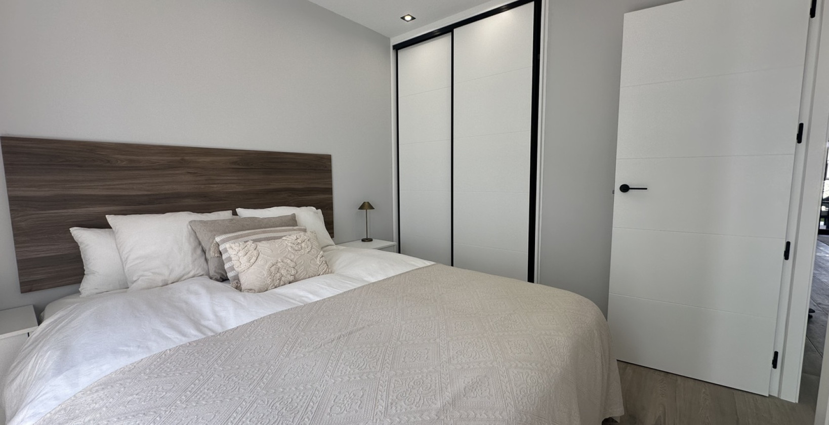 Resale - Apartment / flat - Torrevieja - Punta Prima