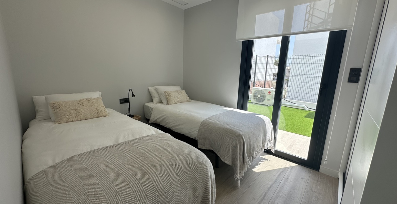 Resale - Apartment / flat - Torrevieja - Punta Prima