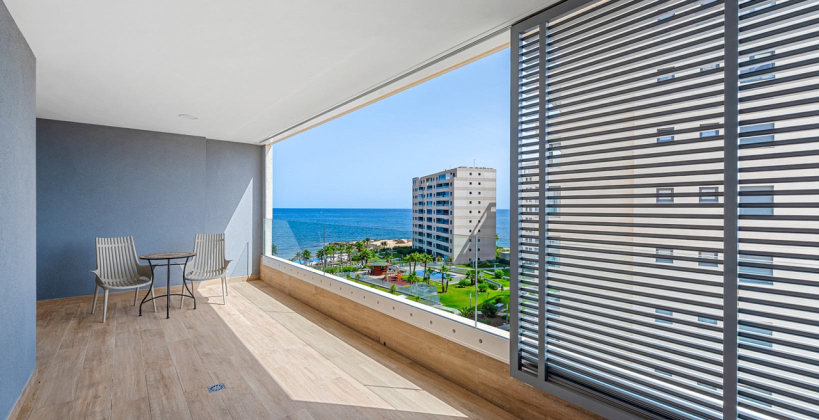 Resale - Apartment / flat - Torrevieja - Punta Prima