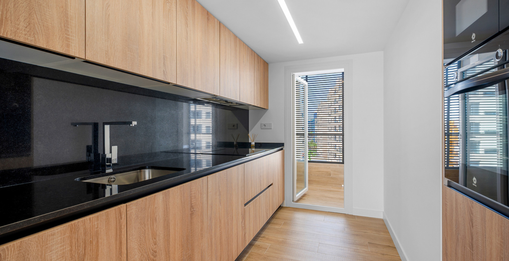 Resale - Apartment / flat - Torrevieja - Punta Prima