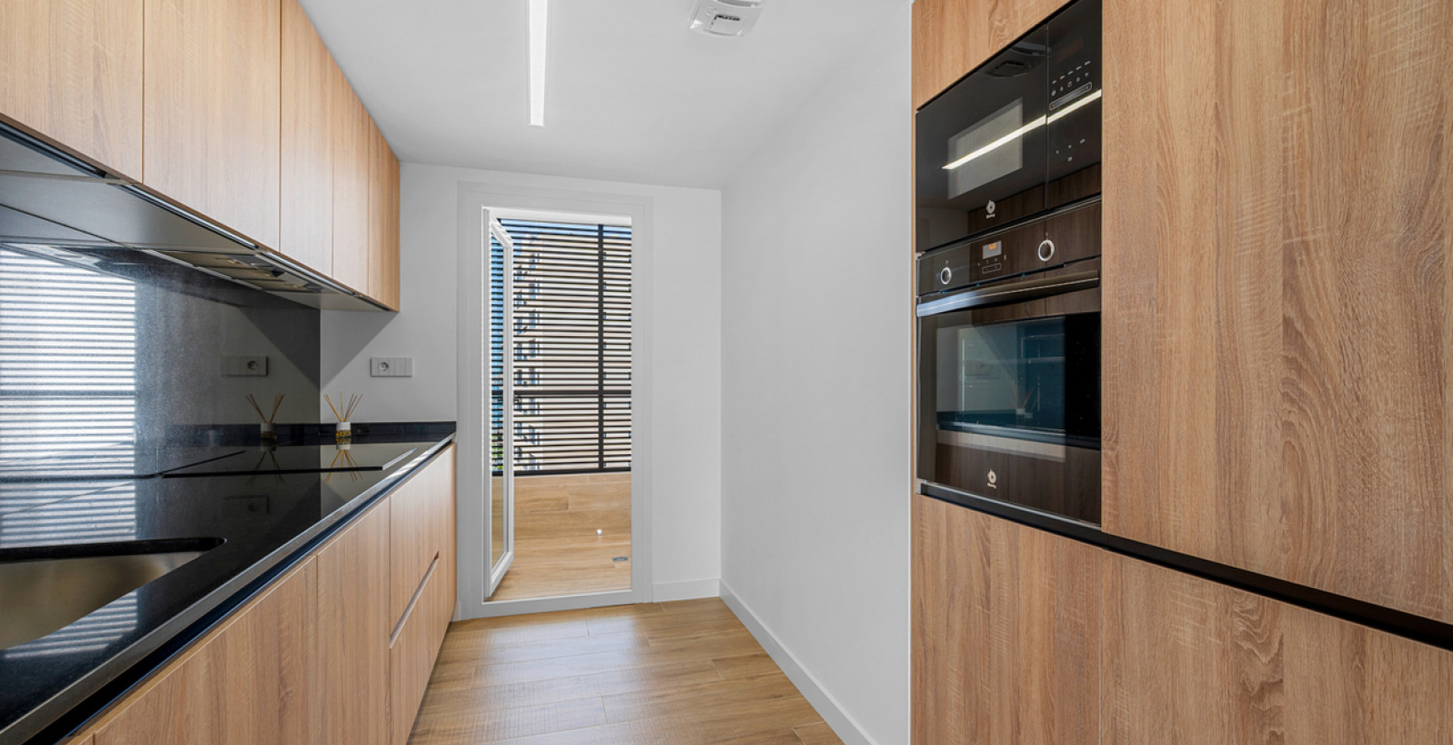 Resale - Apartment / flat - Torrevieja - Punta Prima