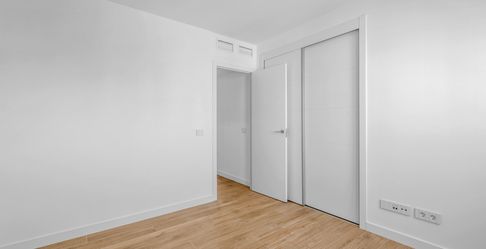 Resale - Apartment / flat - Torrevieja - Punta Prima