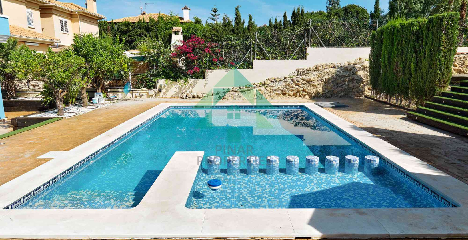 Bruktbolig - Villa - Alicante