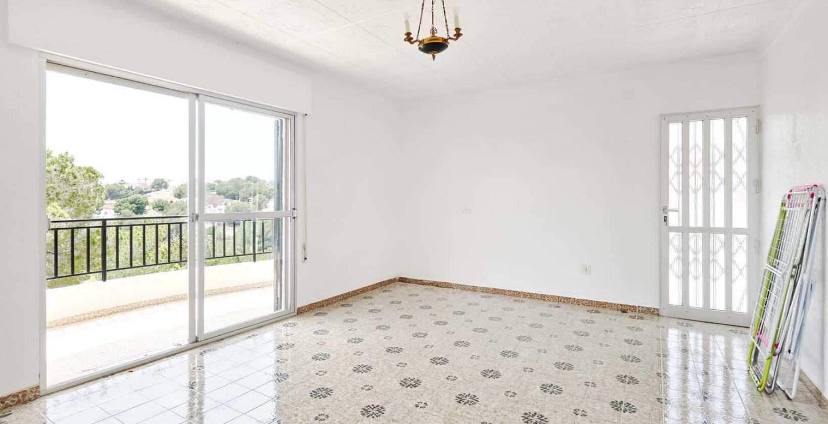 Resale - Villa - Pinar de Campoverde