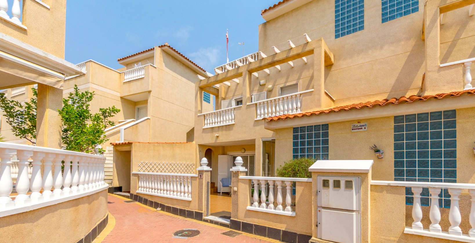 Resale - Townhouse - Orihuela Costa - Playa Flamenca