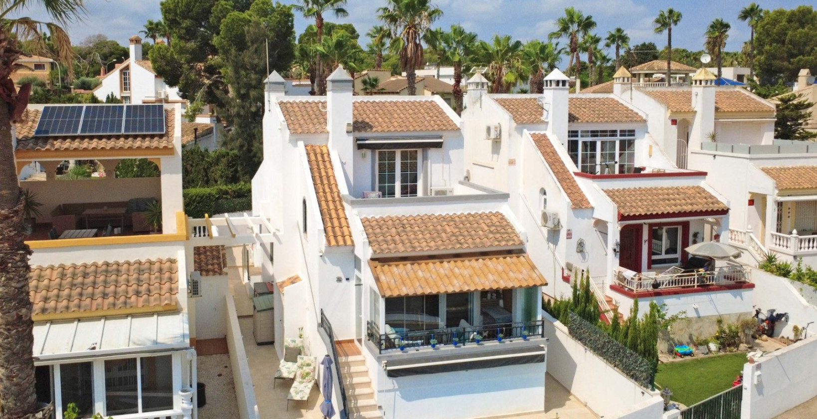 Resale - Villa - Orihuela Costa - Villamartín