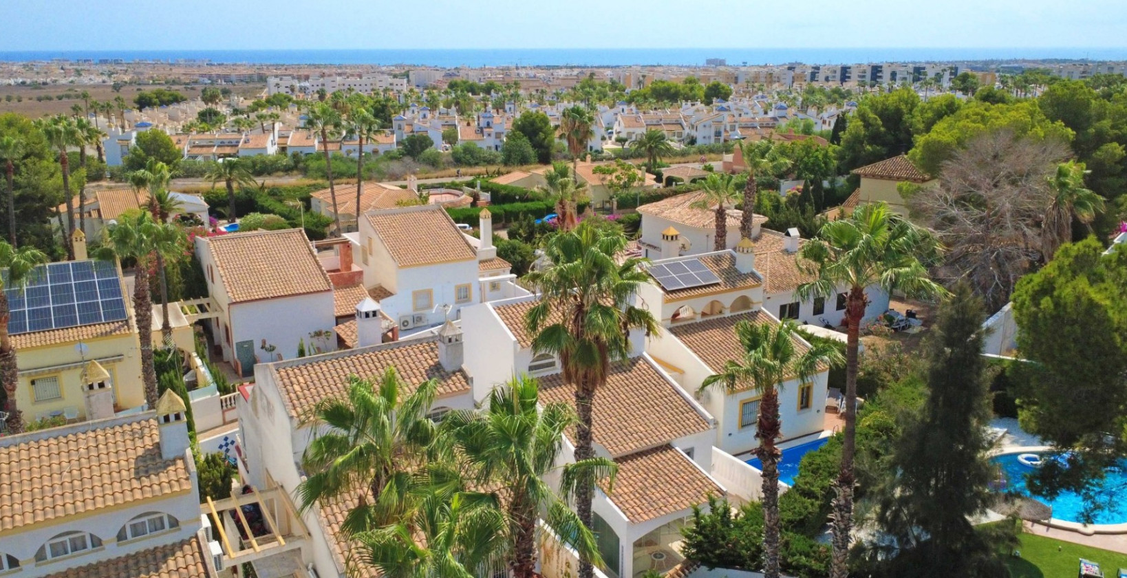 Resale - Villa - Orihuela Costa - Villamartín