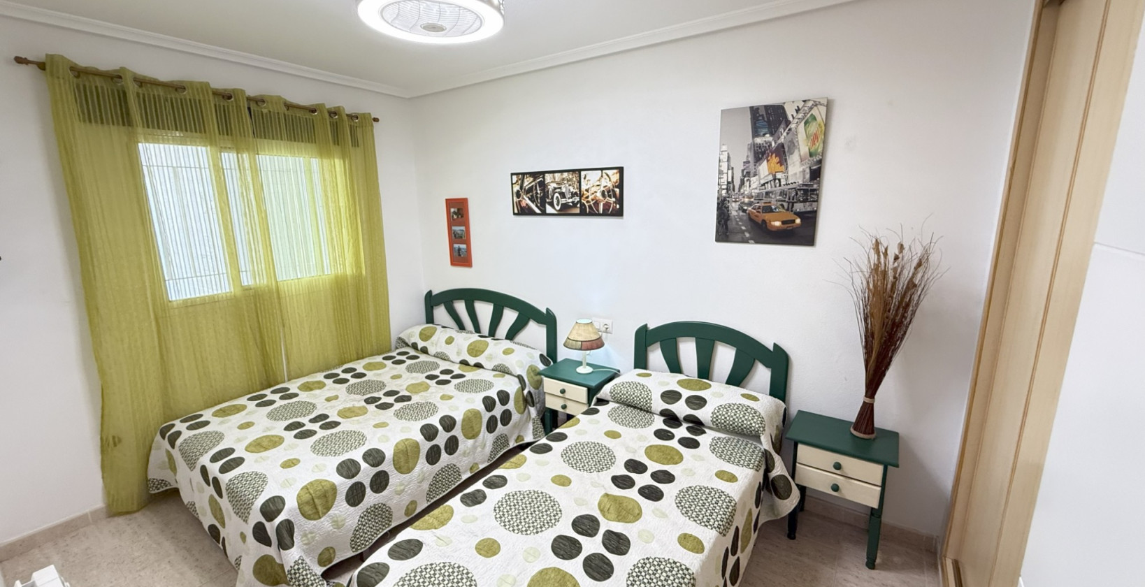 Resale - Apartment / flat - Orihuela Costa - La Zenia