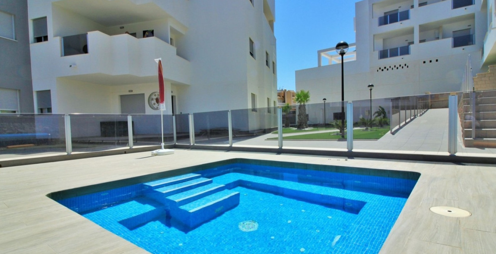 Resale - Apartment / flat - Villamartín - Costa Blanca