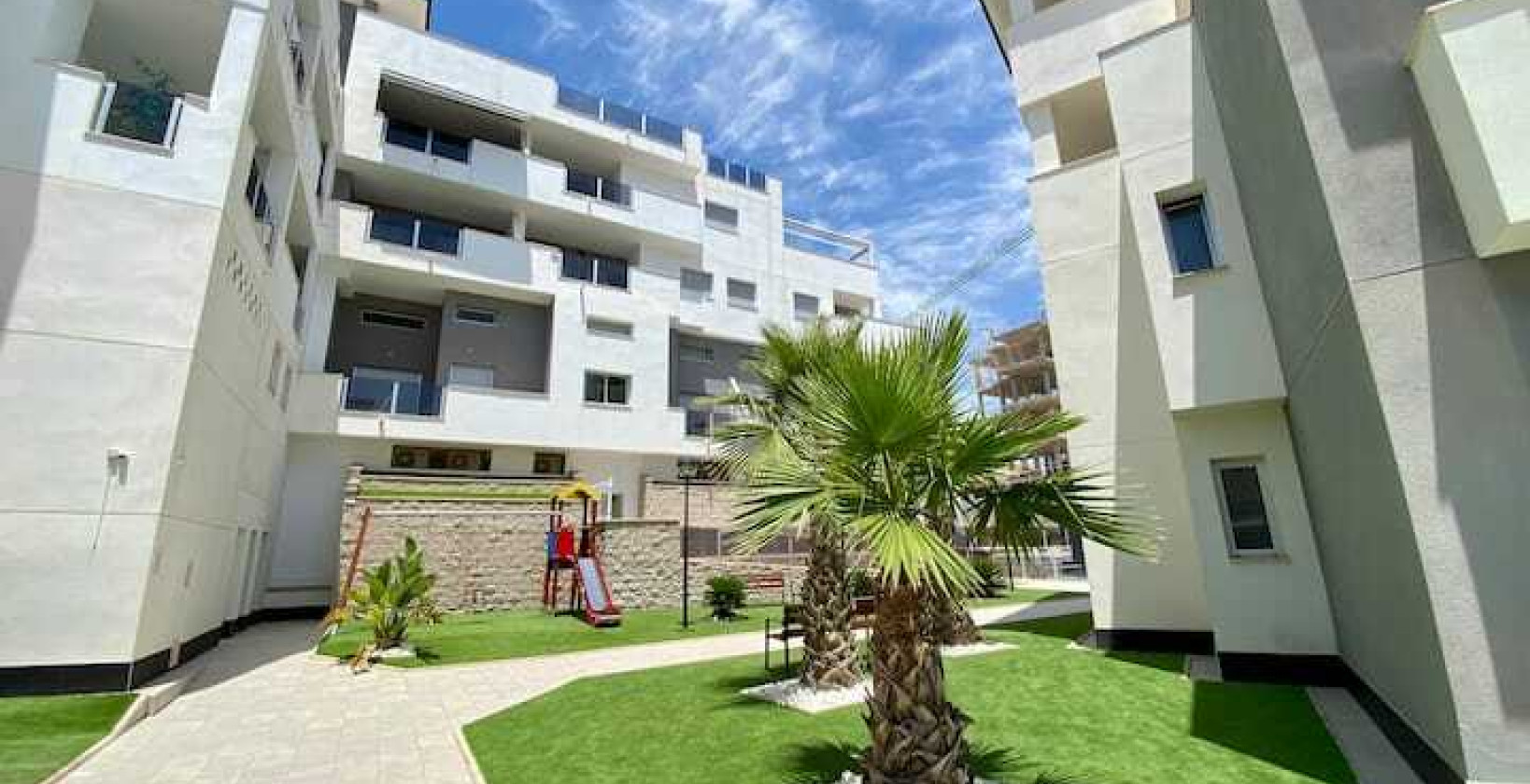Resale - Apartment / flat - Villamartín - Costa Blanca