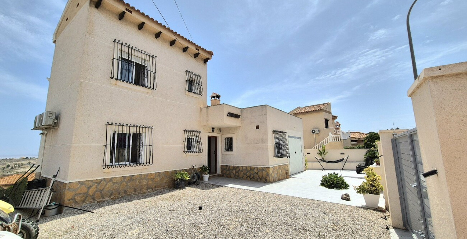 Resale - Villa - San Miguel de Salinas - Ciudad De Las Comunicaciones