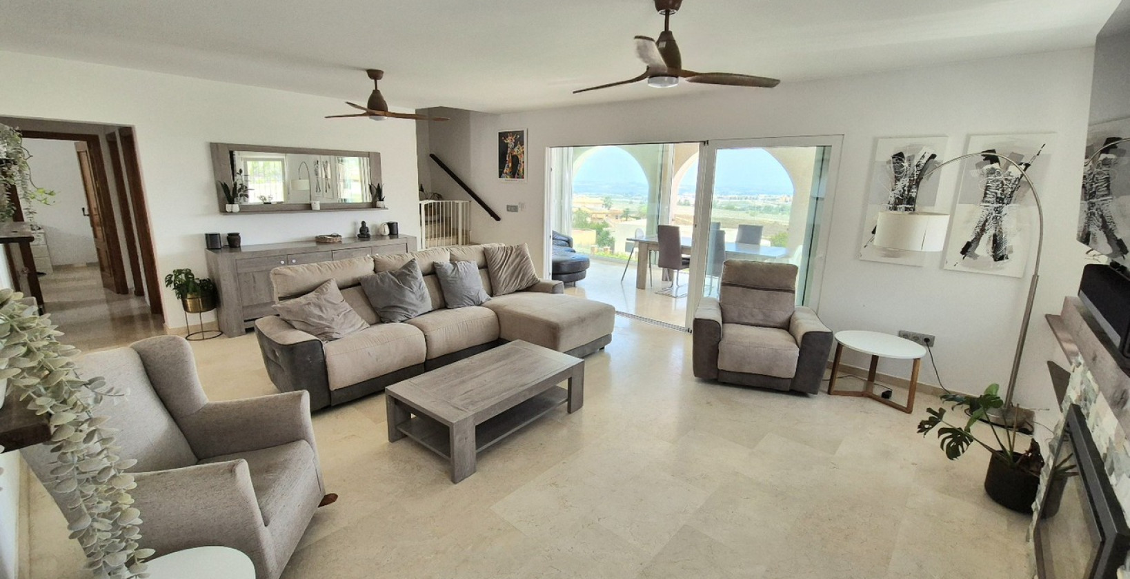 Resale - Villa - San Miguel de Salinas - Ciudad De Las Comunicaciones