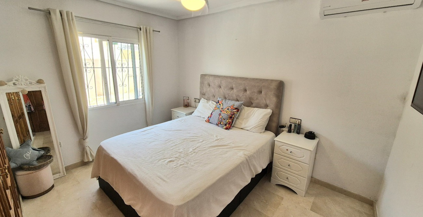 Resale - Villa - San Miguel de Salinas - Ciudad De Las Comunicaciones