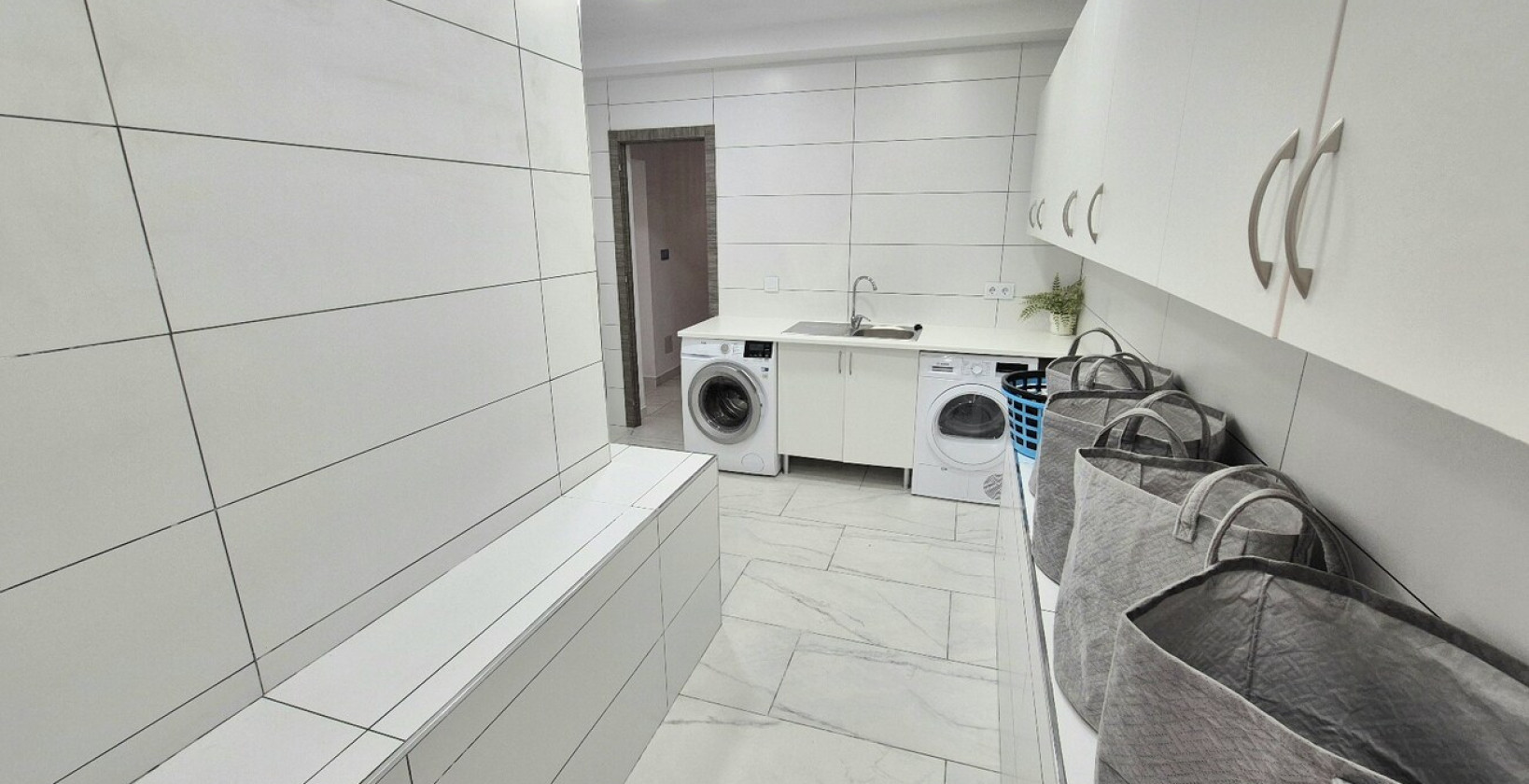 Resale - Villa - San Miguel de Salinas - Ciudad De Las Comunicaciones