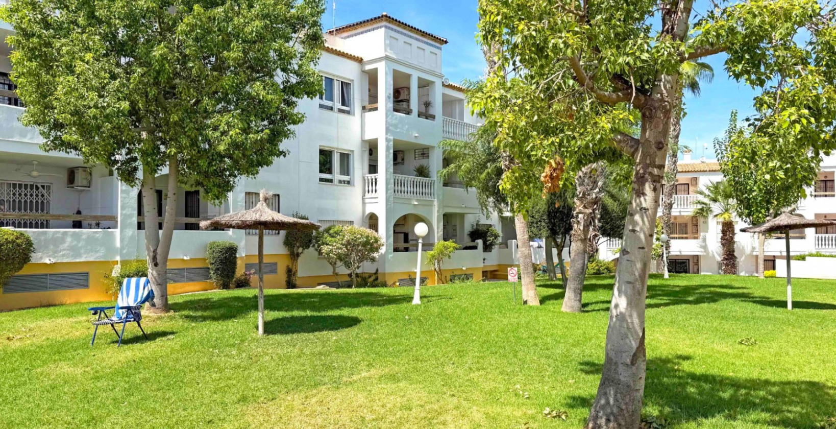 Resale - Apartment / flat - Orihuela Costa - Villamartín