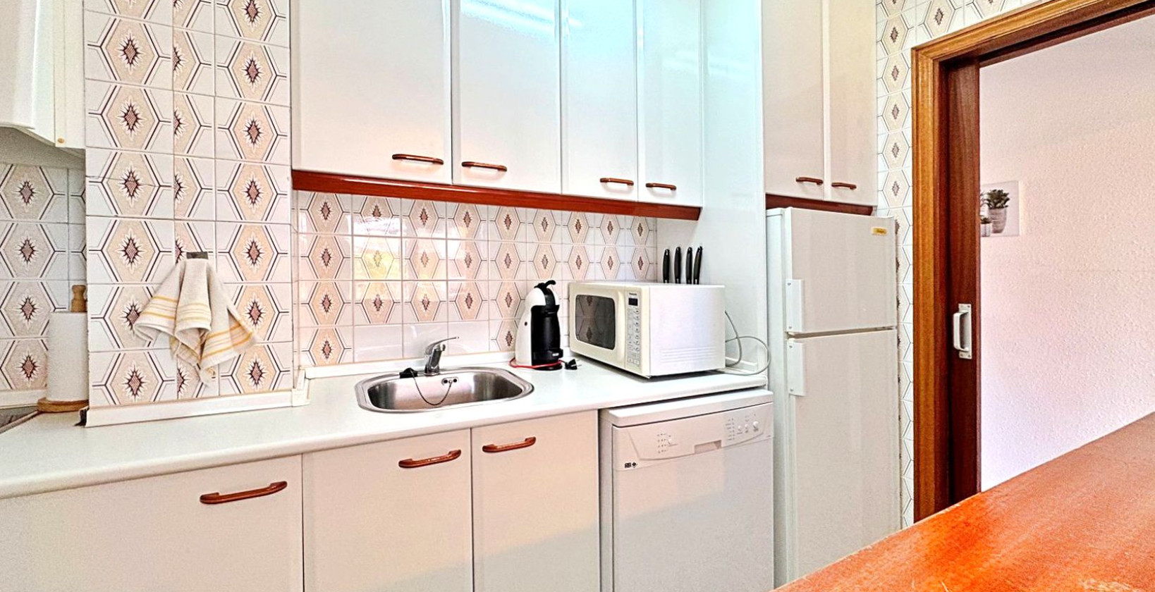 Resale - Apartment / flat - Torrevieja - Rocio del mar