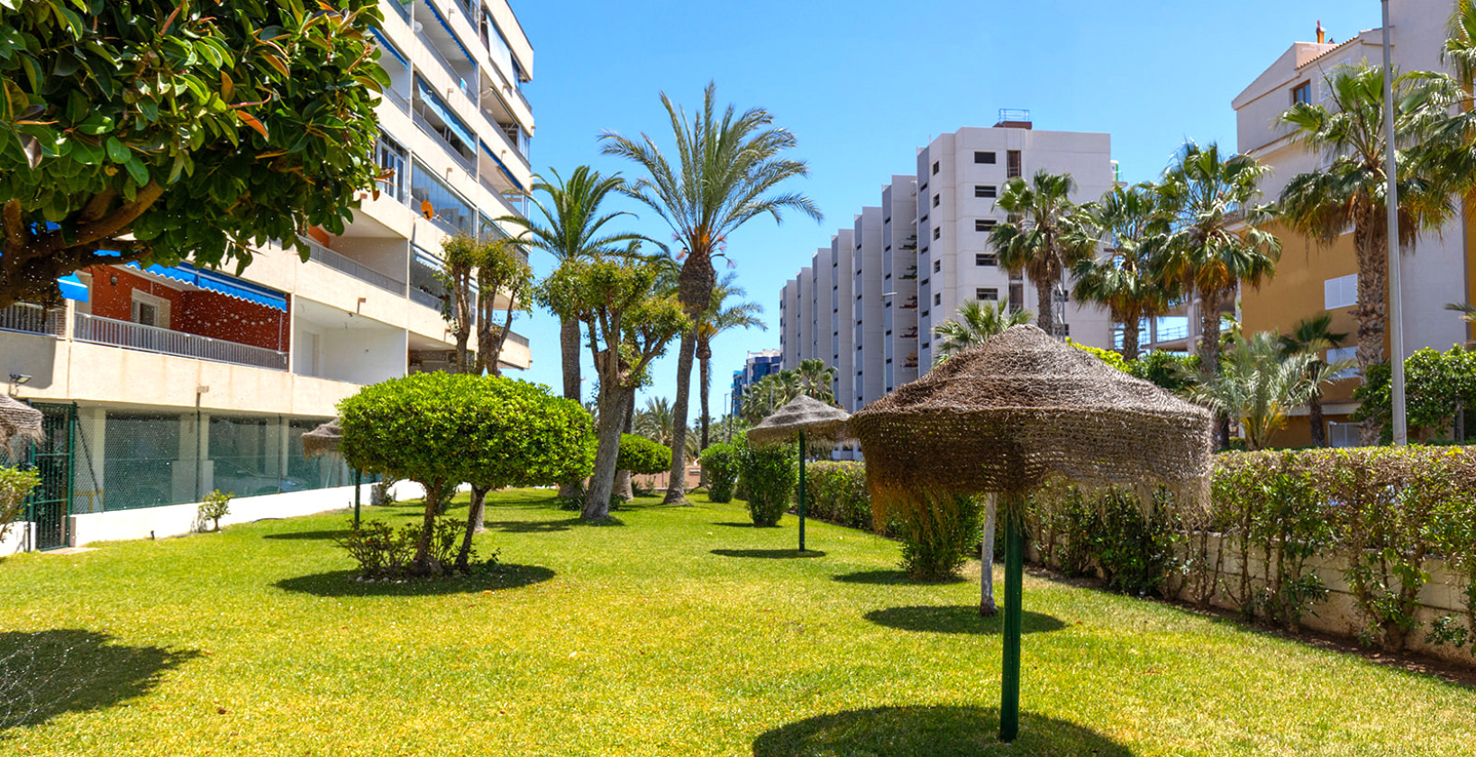 Resale - Apartment / flat - Torrevieja - Rocio del mar