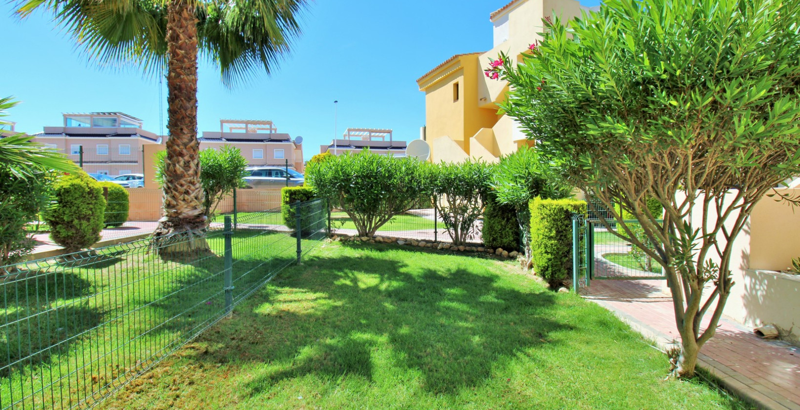 Återförsäljning - Lägenhet / lägenhet - Torrevieja - Punta Prima