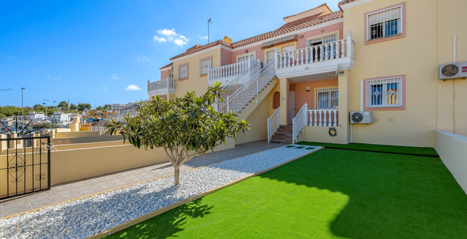 Resale - Apartments - San Miguel de Salinas - Orihuela Costa