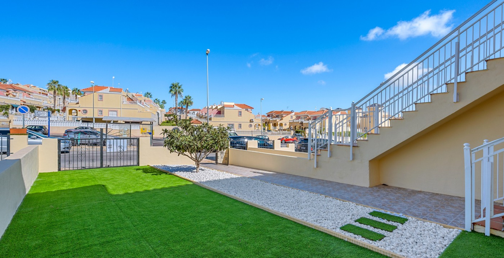 Resale - Apartments - San Miguel de Salinas - Orihuela Costa