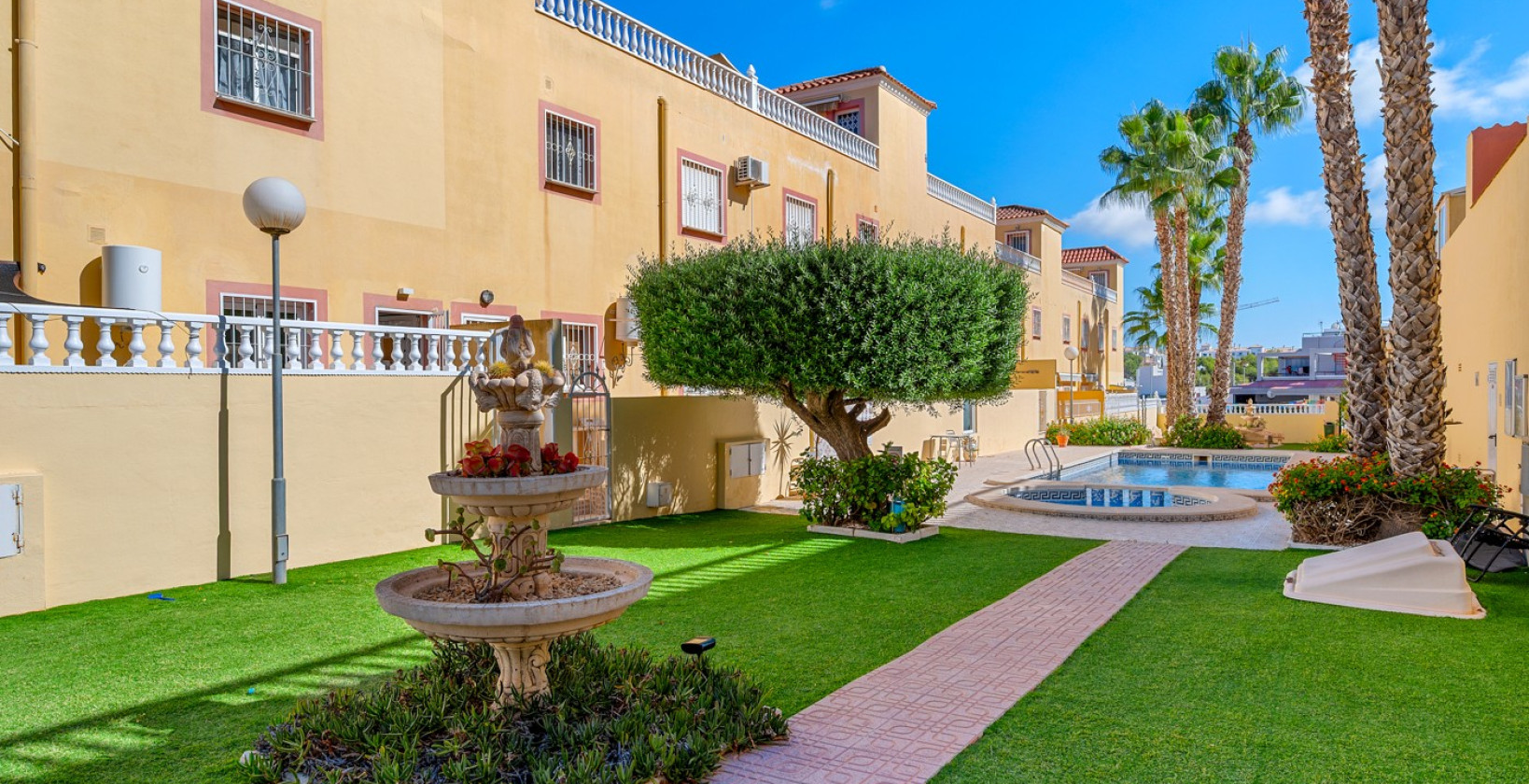Resale - Apartments - San Miguel de Salinas - Orihuela Costa