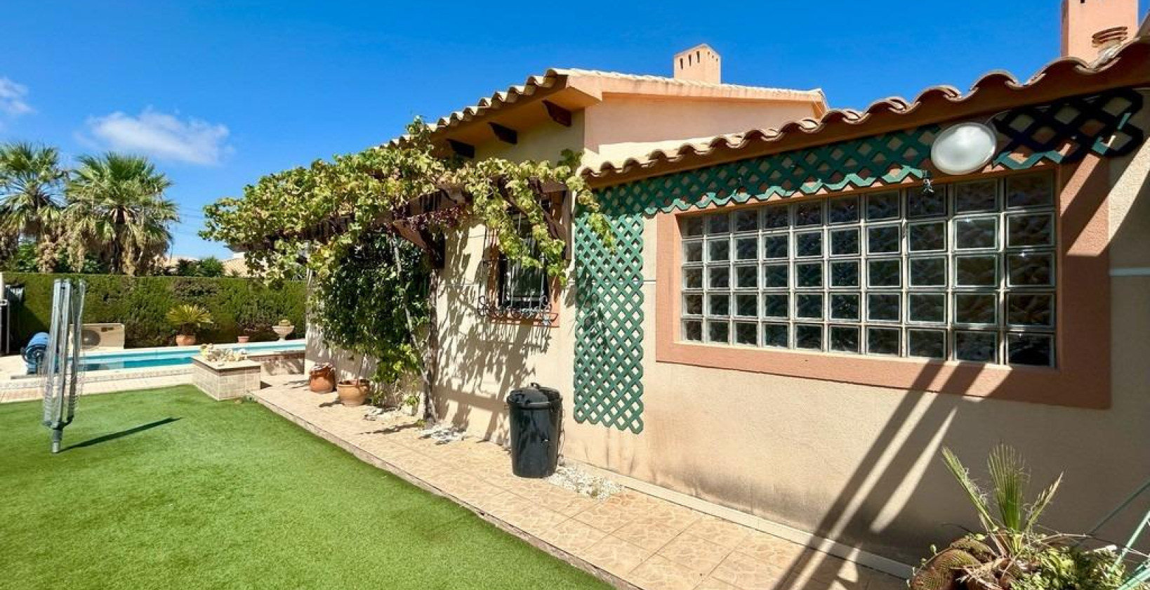 Återförsäljning - Villa - Orihuela Costa - Cabo Roig