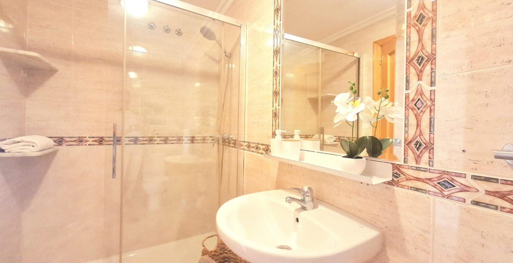 Resale - Apartment / flat - Torrevieja - torrevieja