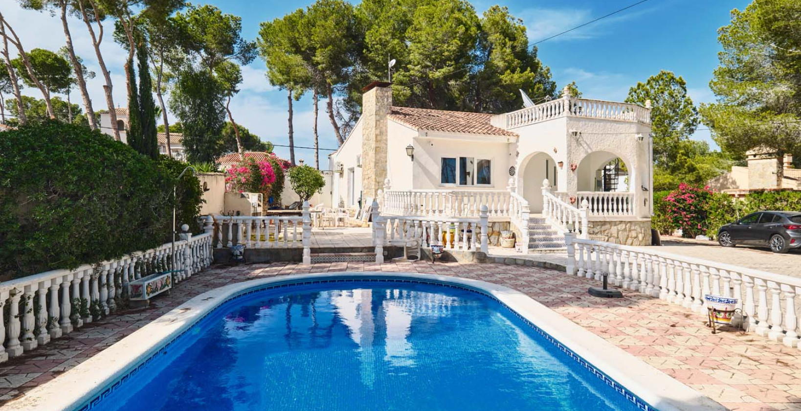 Återförsäljning - Villa - Pinar de Campoverde