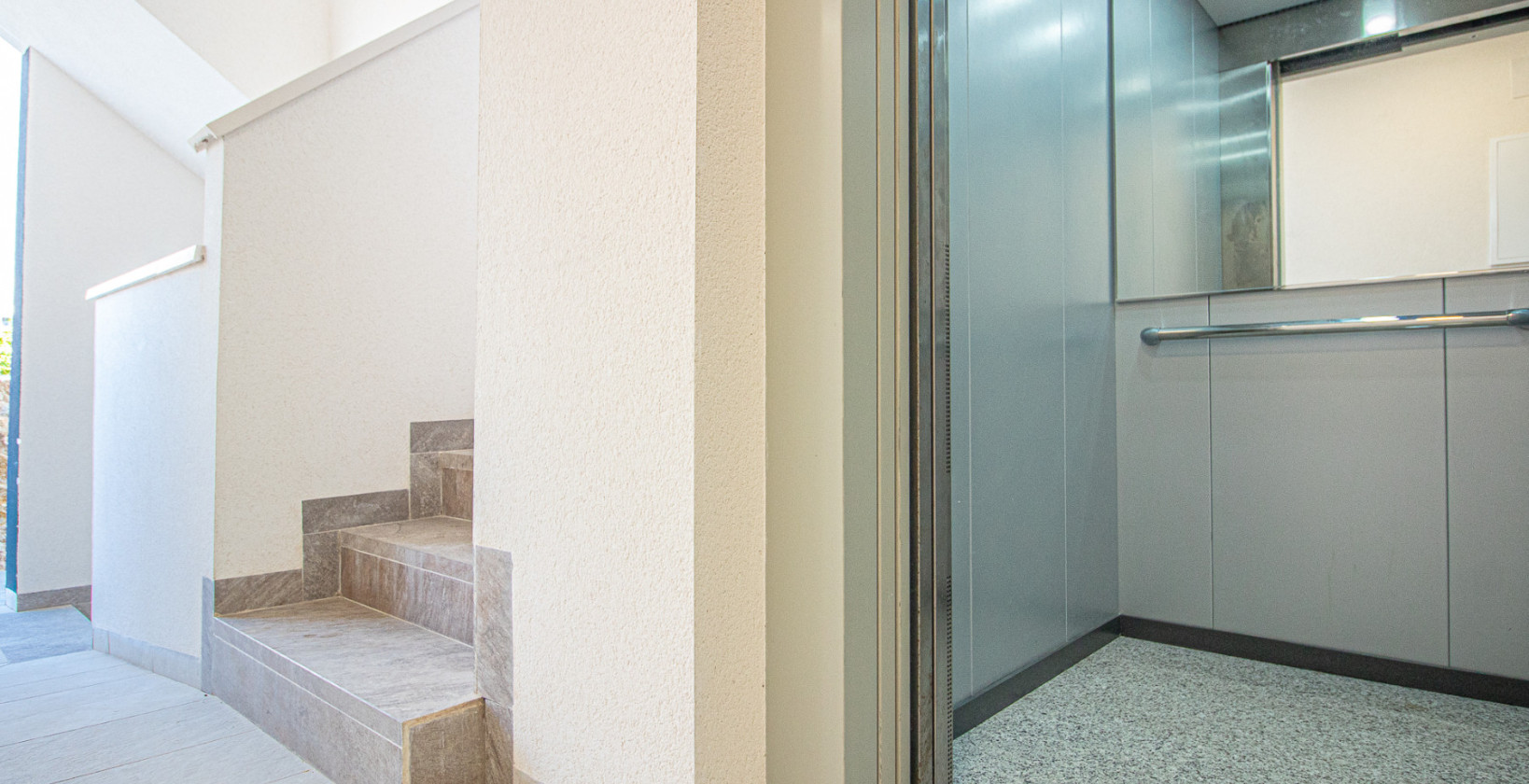 Resale - Apartment / flat - Los Altos