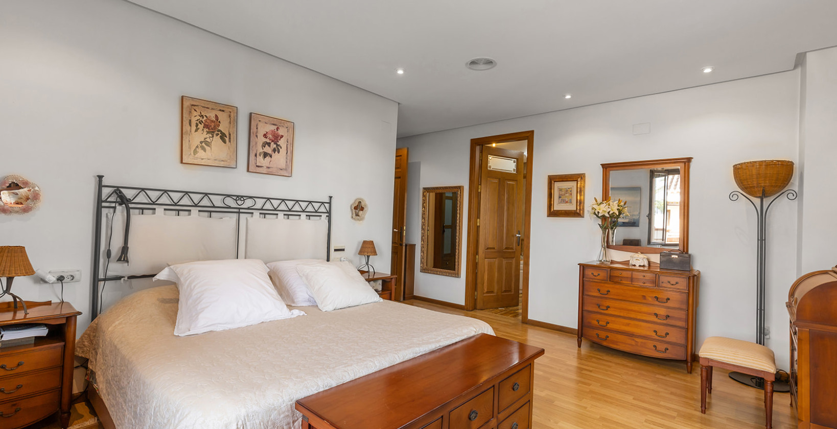 Resale - Villa - Torrevieja - La Veleta