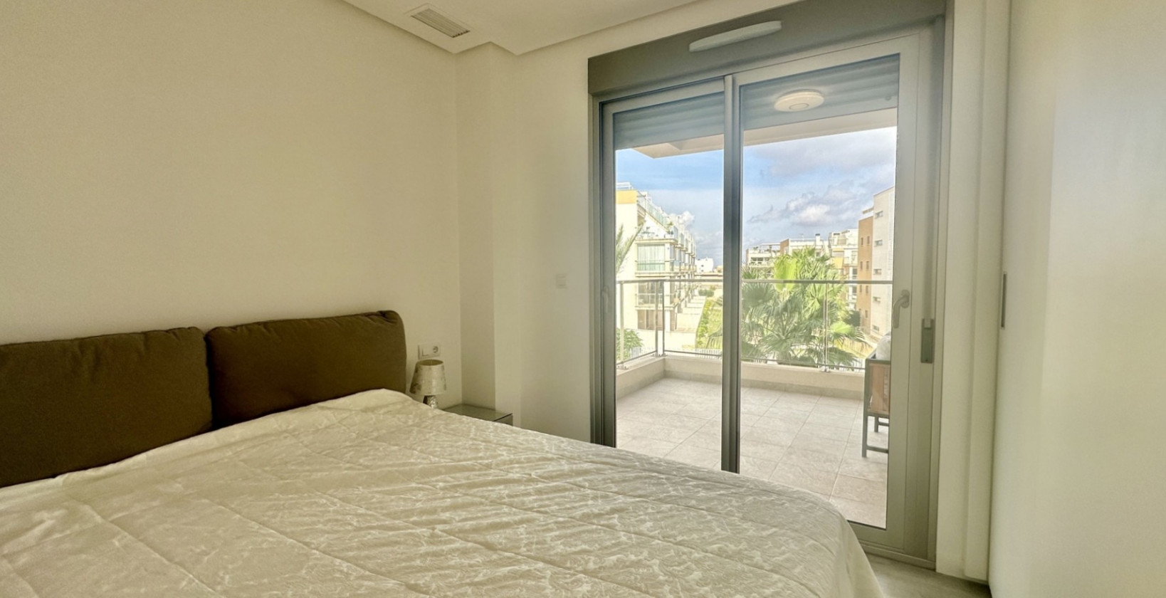 Resale - Apartment / flat - Orihuela Costa - Villamartín