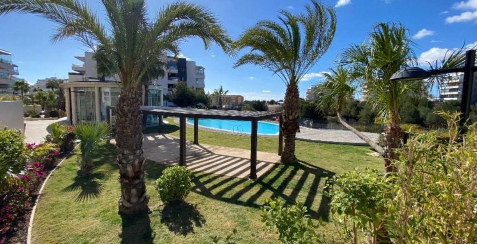 Resale - Apartment / flat - Orihuela Costa - Villamartín