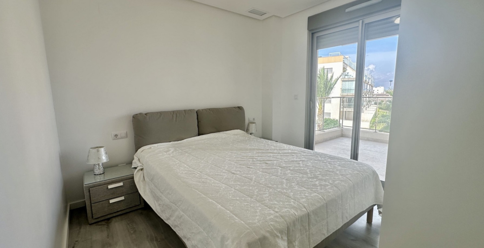 Resale - Apartment / flat - Orihuela Costa - Villamartín